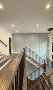 Discover how Holiday Farms homeowners use soft modern wall design to define the entire home. See this handcrafted feature and plan your Holiday Farms project today.